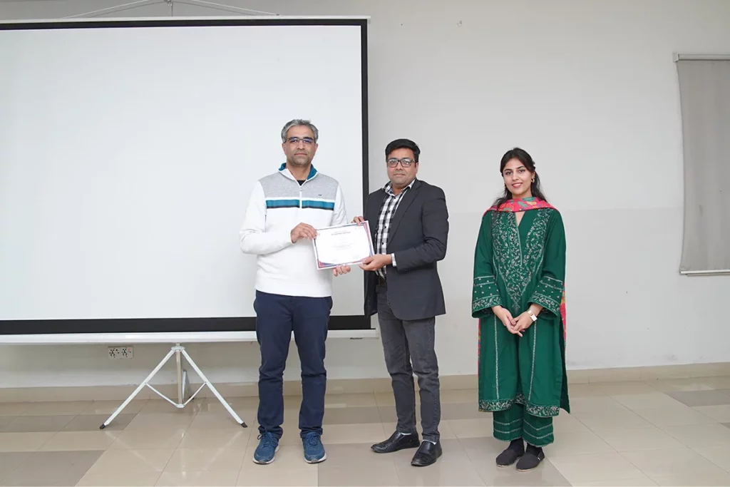 Closing and certificate distribution (3)