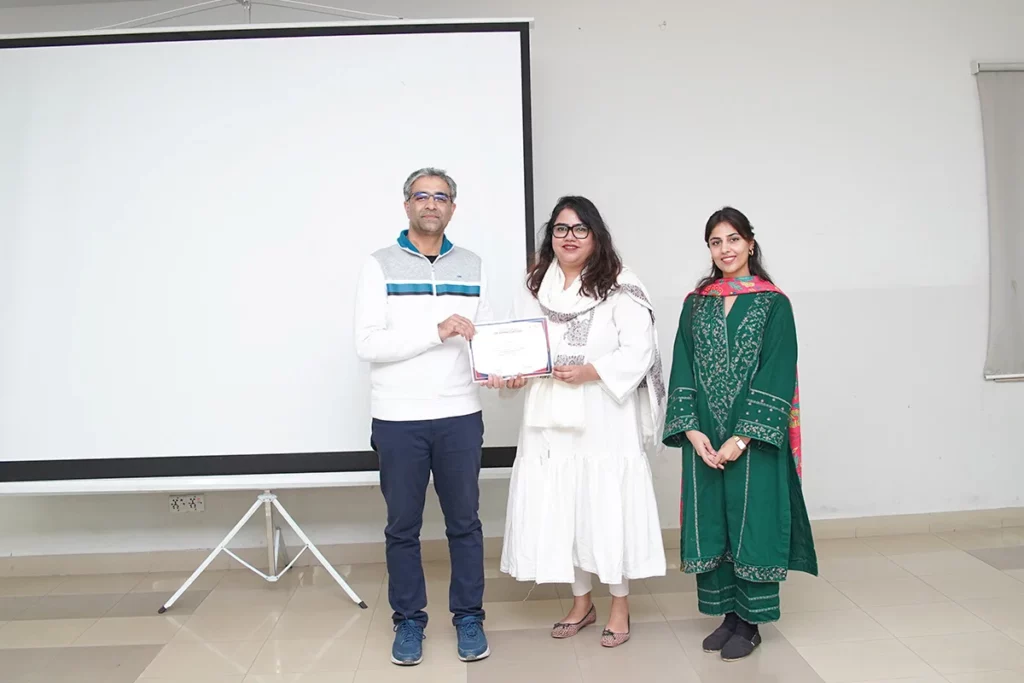 Closing and certificate distribution (9)
