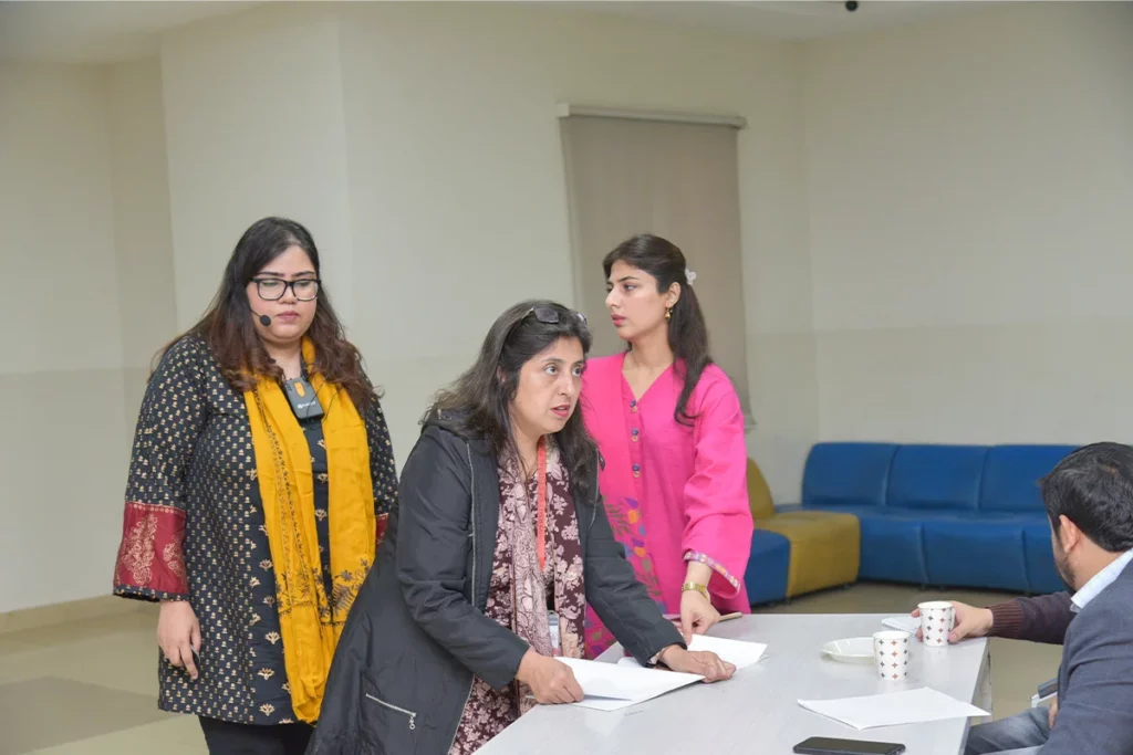 Teaching Bi-lingualTrilingual Students (3)