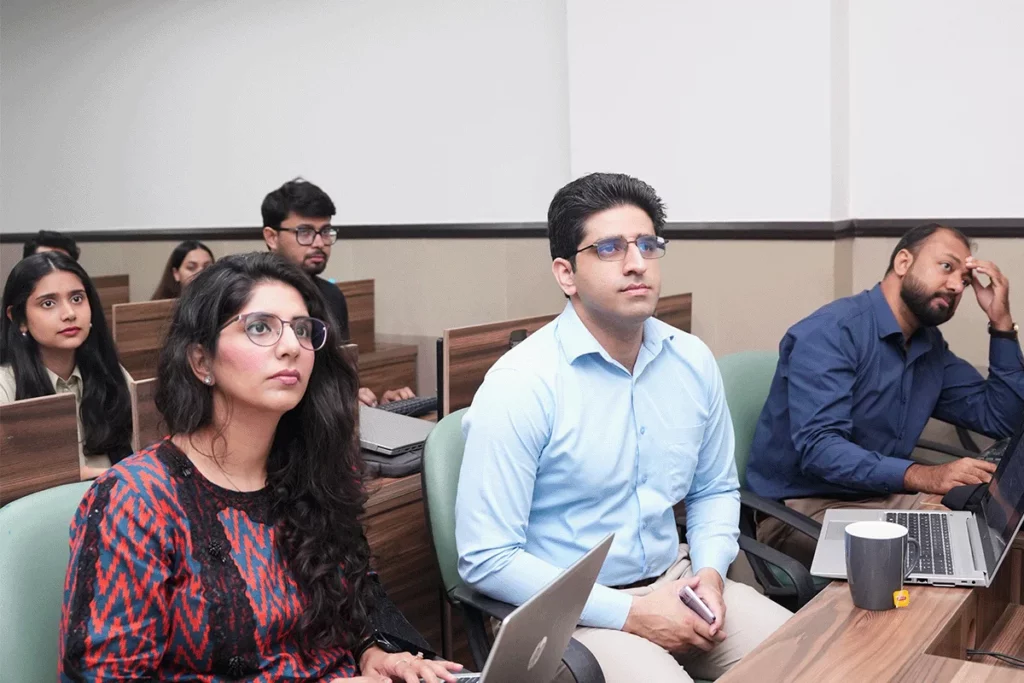 Microsoft Excel, PowerPoint & Canva (4)